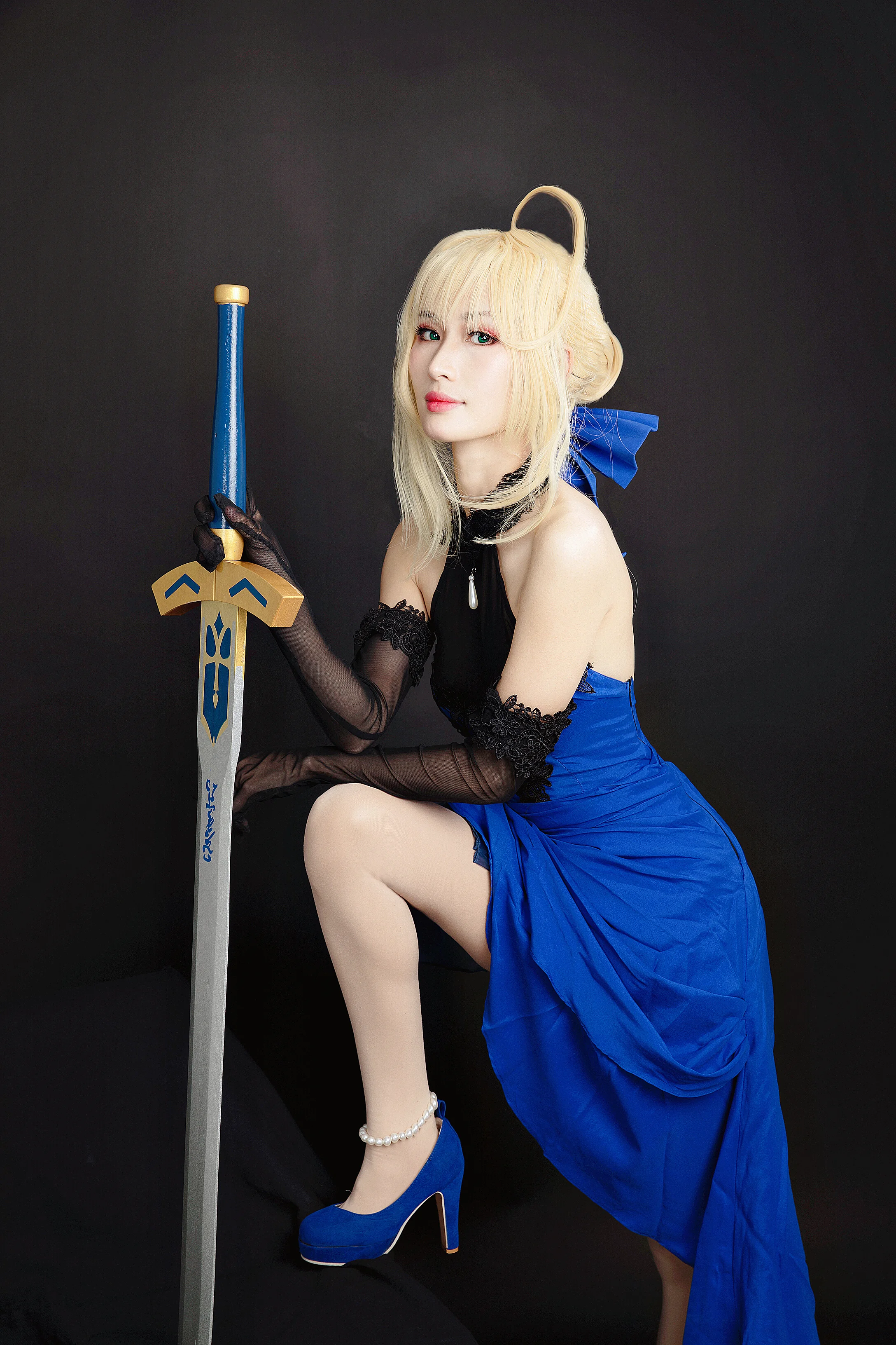蓝礼服 saber COS写真