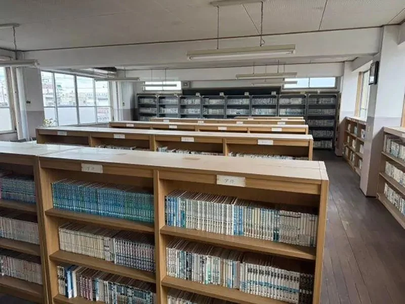日本房仲網出現《漫畫圖書館》網友們好奇賣掉裡面的漫畫藏書會賺嗎？｜高清图片集