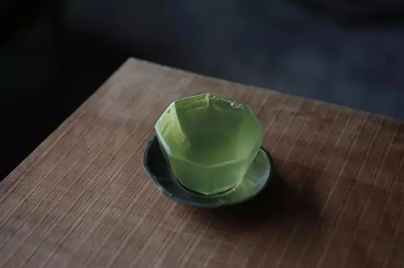 日本茶行說《這杯茶是水色》網友們都懷疑自己是不是色盲了｜高清图片集