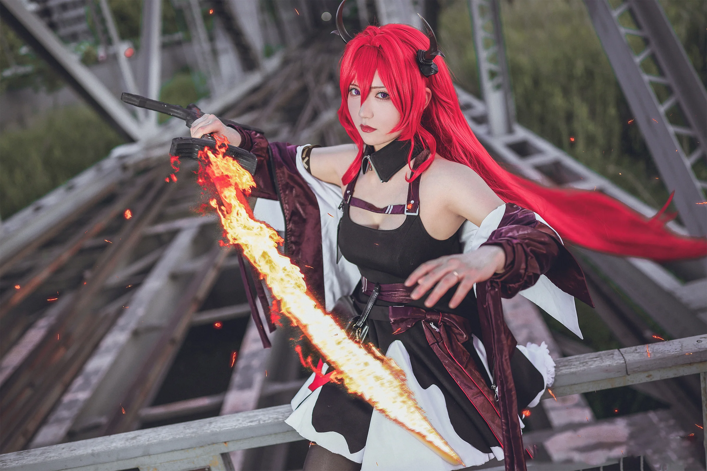 《明日方舟》史尔特尔COS写真
