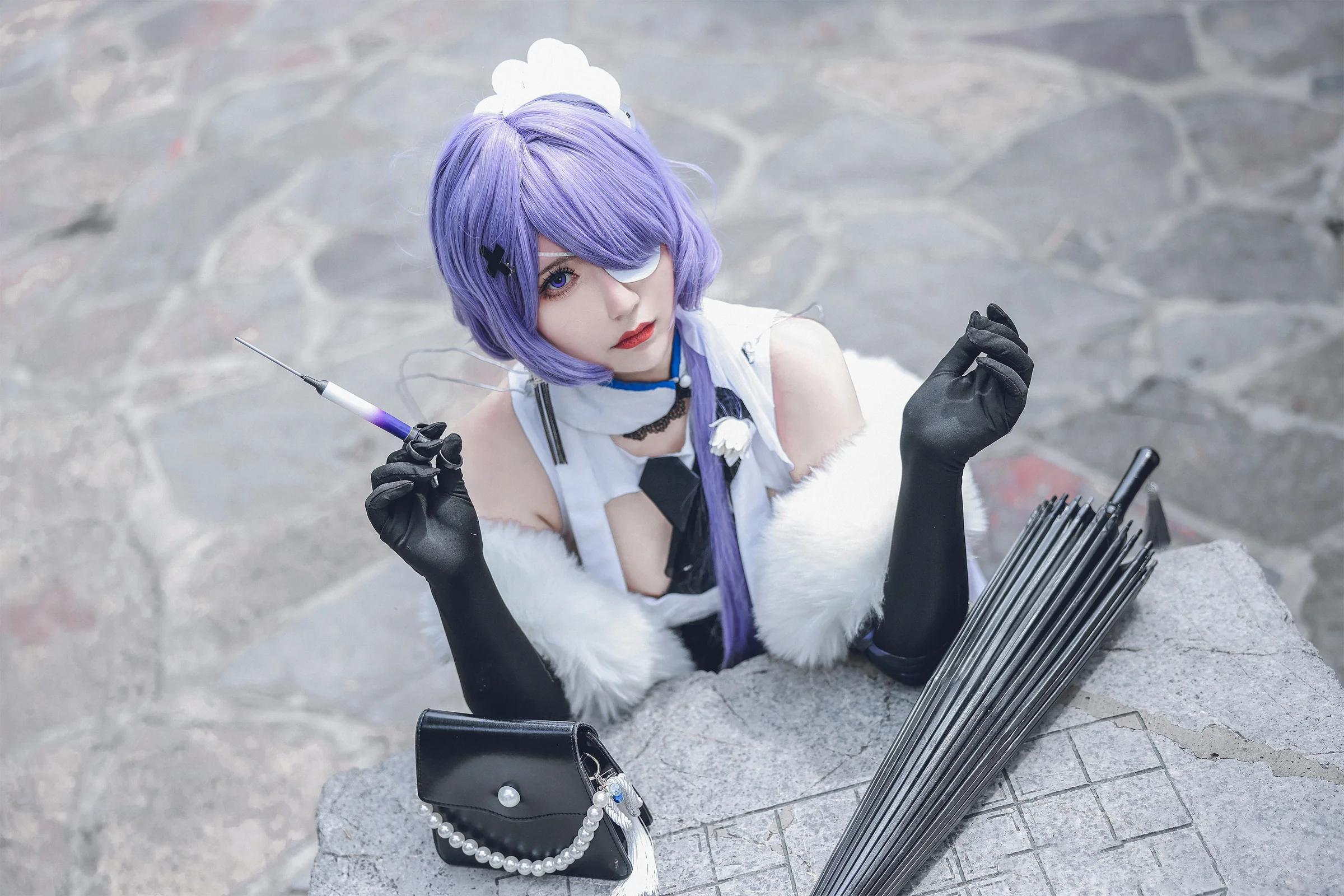 《明日方舟》絮雨COS写真