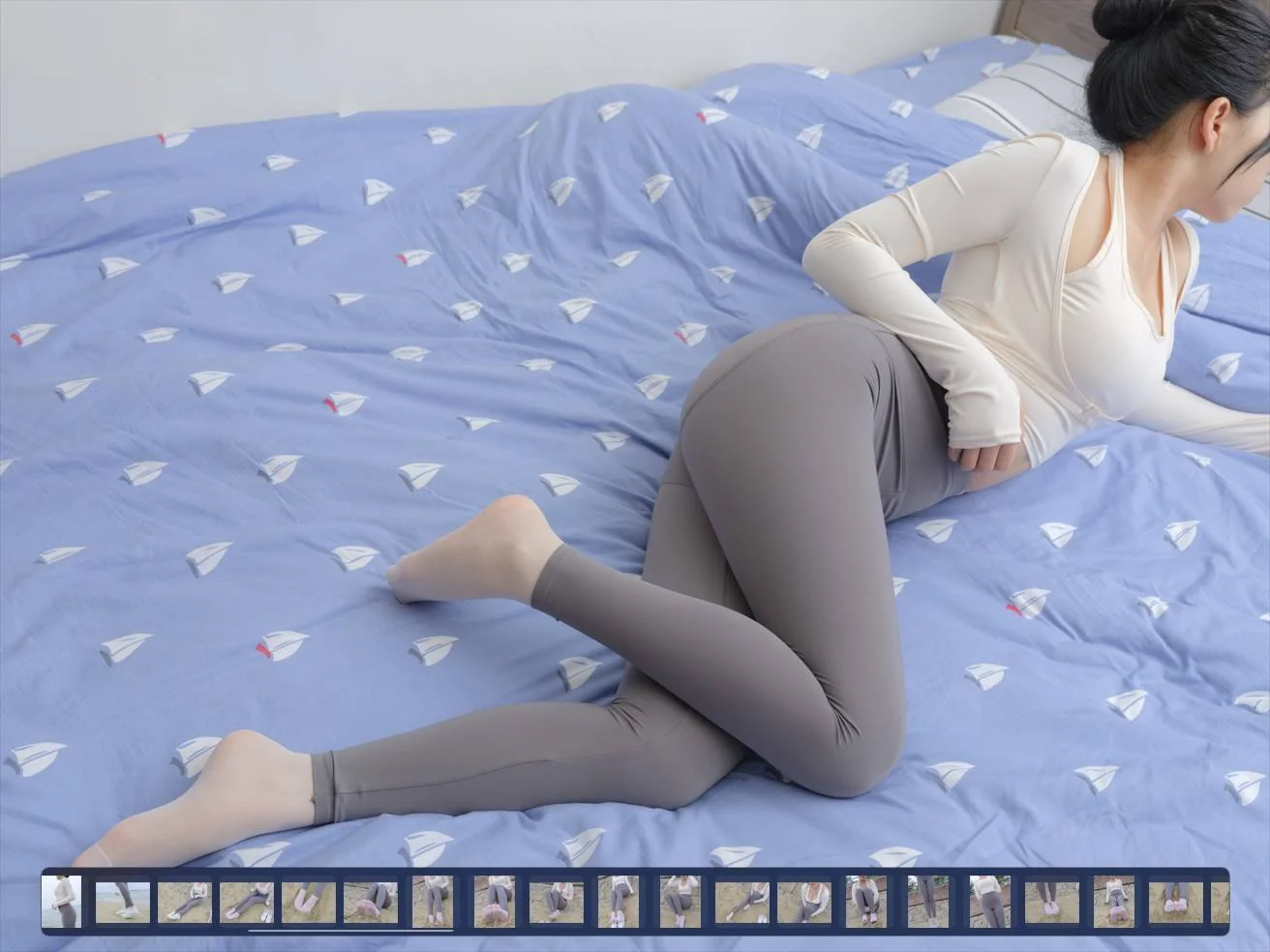森萝财团 晴涩-11E 4K 瑜伽服｜高清图片集