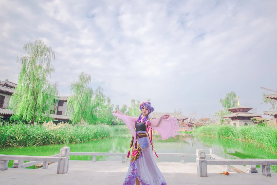 东条希COS写真咱家是能给你带来福气的希呀