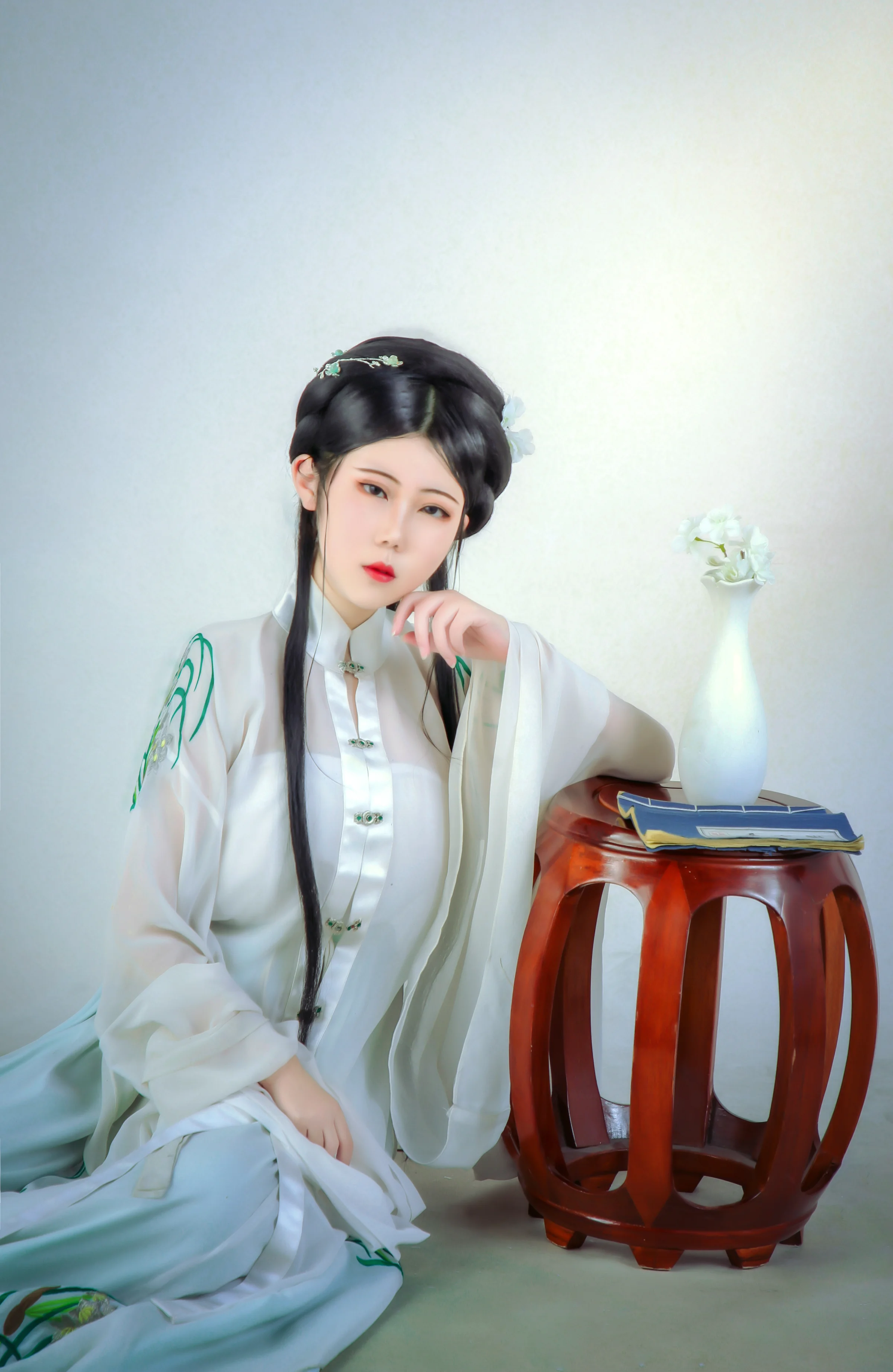 【白蛇：缘起】古风妆造白蛇COS写真
