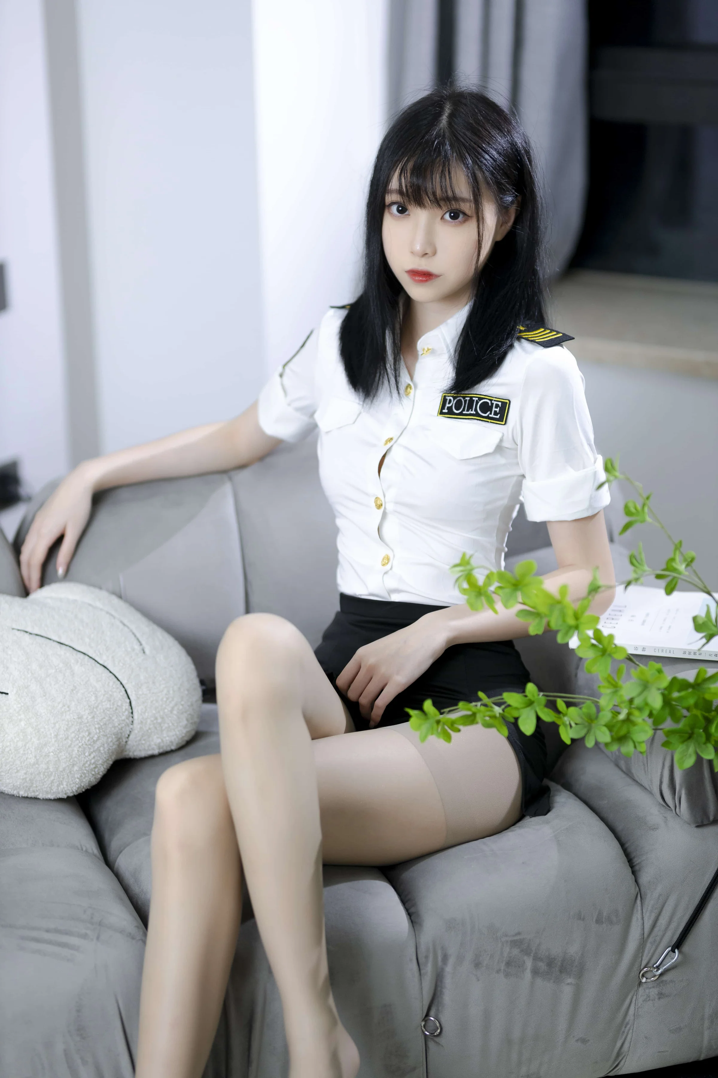许岚LAN – 灰丝制服 [40P]｜高清图片集