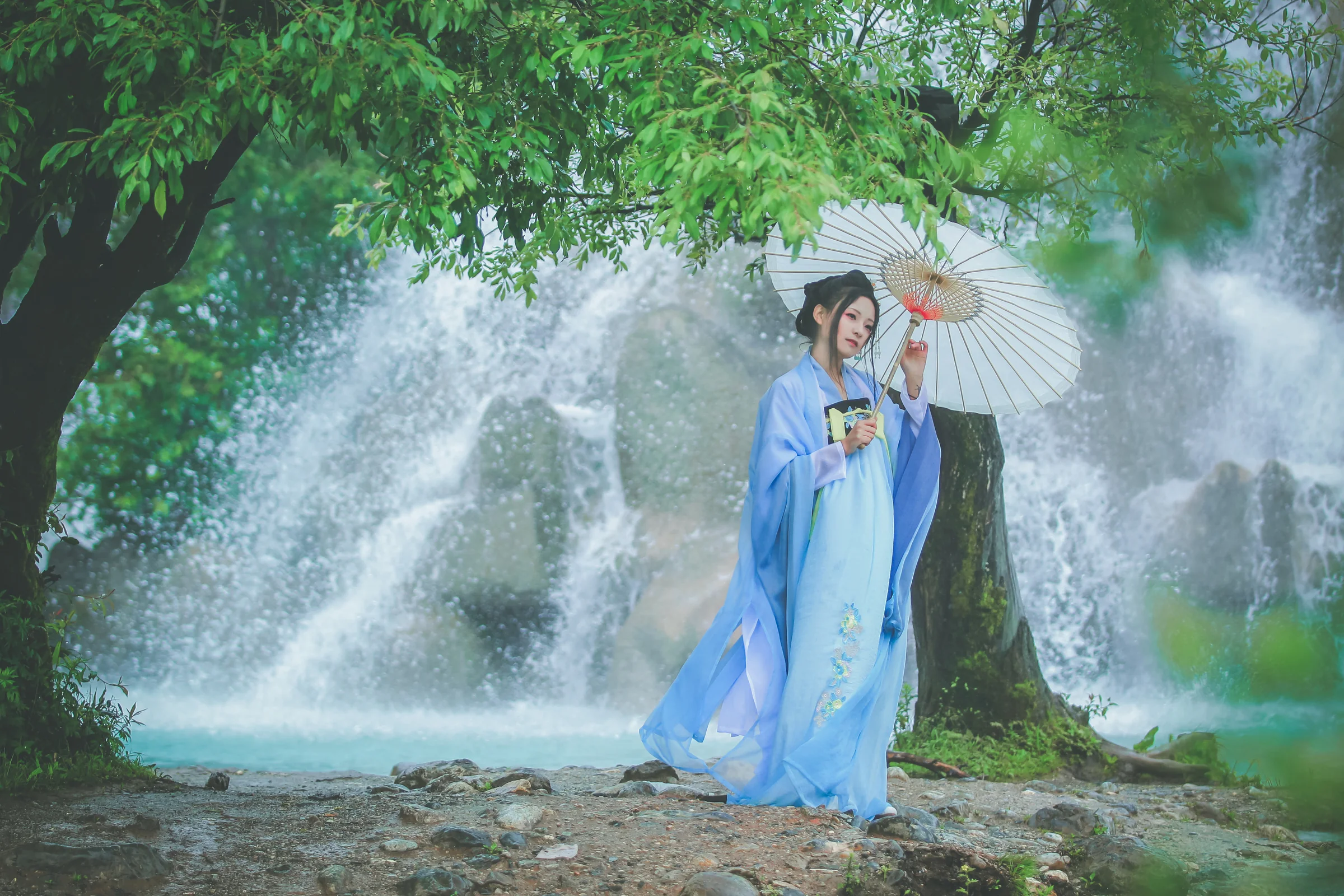 汉服私影 渺渺兮予怀，望美人兮天一方｜高清图片集