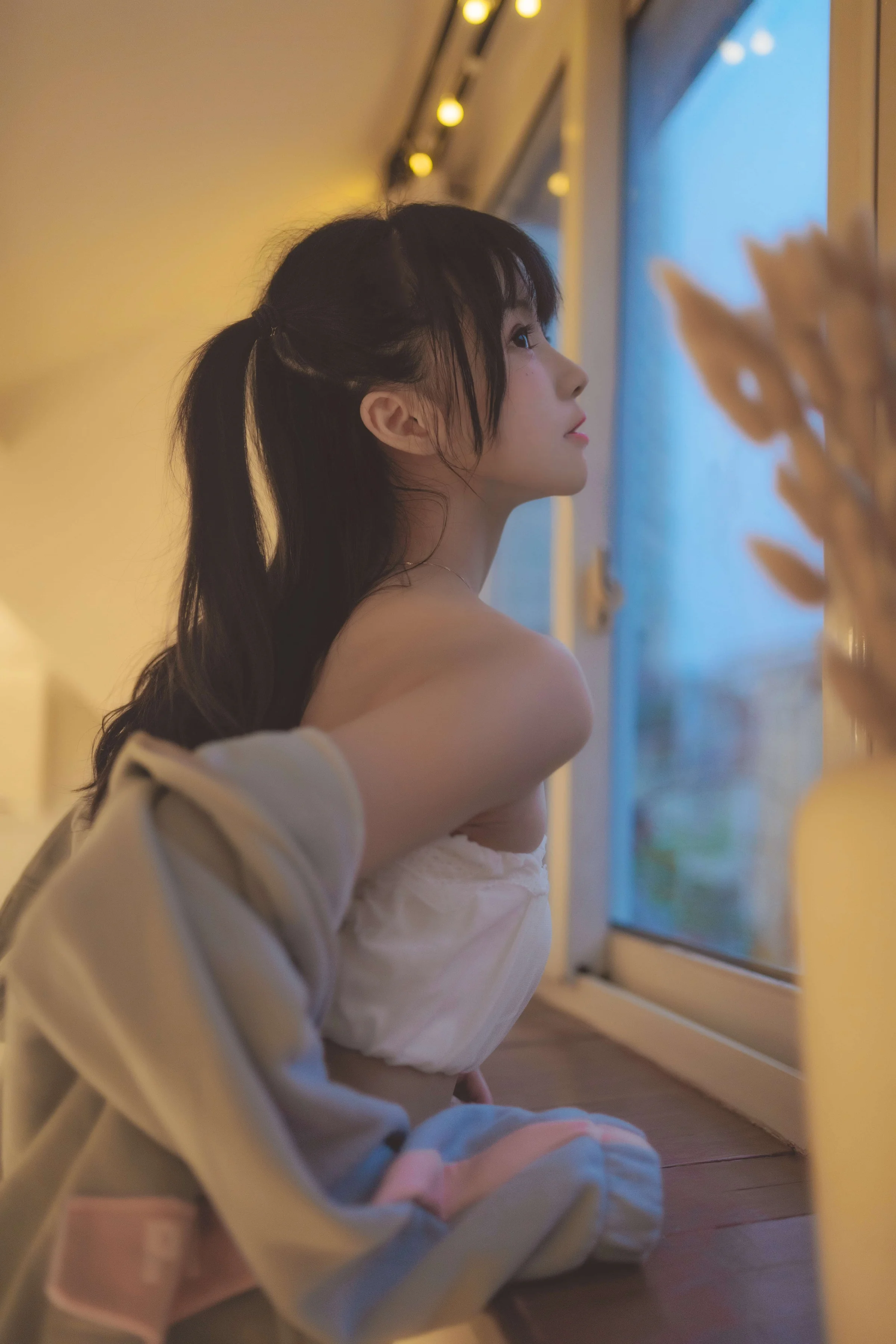 桜桃喵 – 碎星 [19P]｜高清图片集