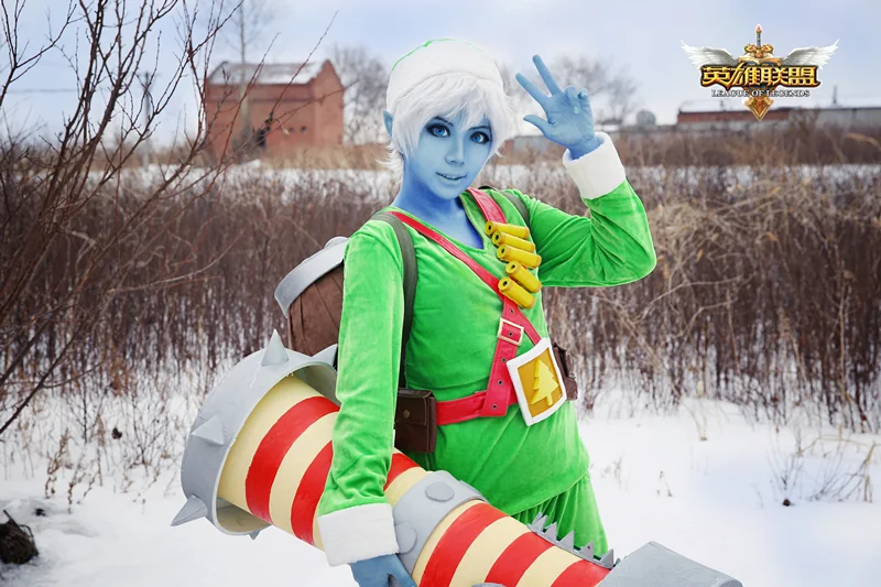 英雄联盟LOL麦林炮手冰雪节COS写真