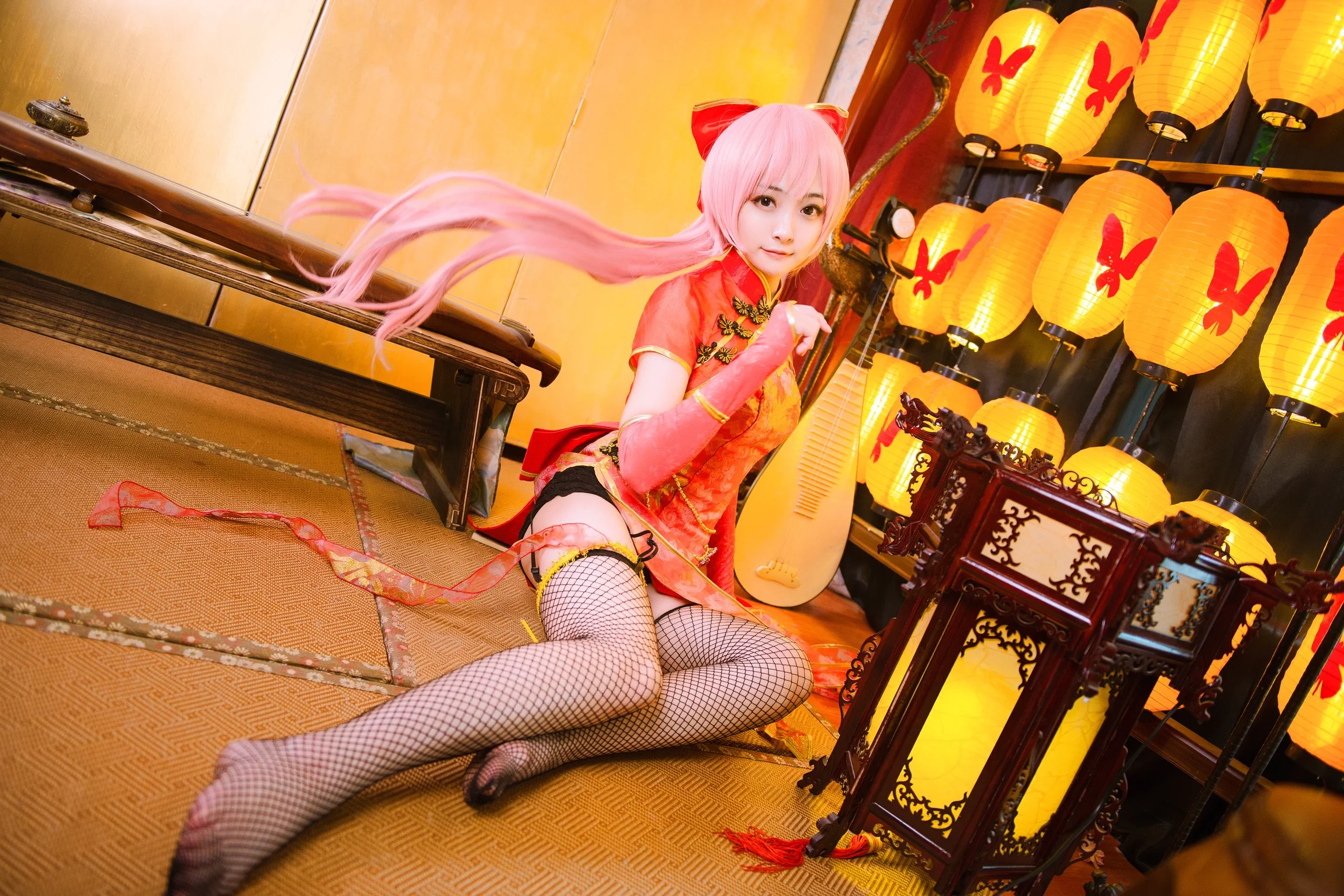 Luka金丝雀COS写真