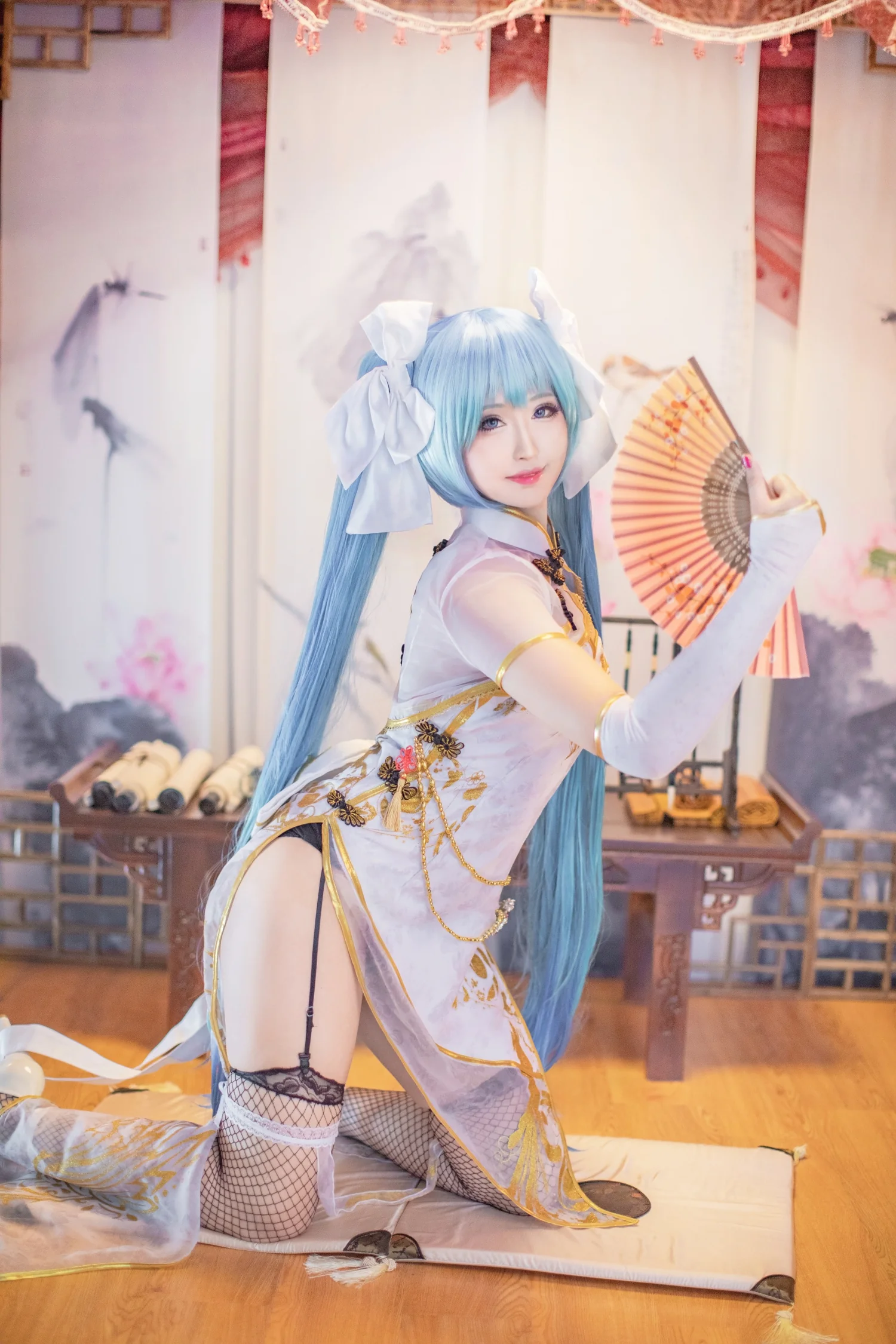 初音未来金丝雀旗袍COS写真