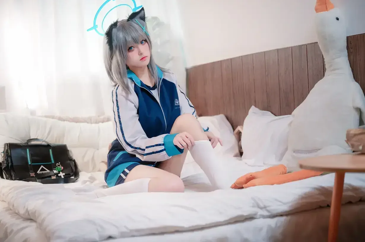 九柒喵 – 体操服白子｜高清图片集