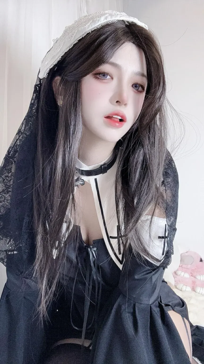 疯猫ss – 修女自拍｜高清图片集