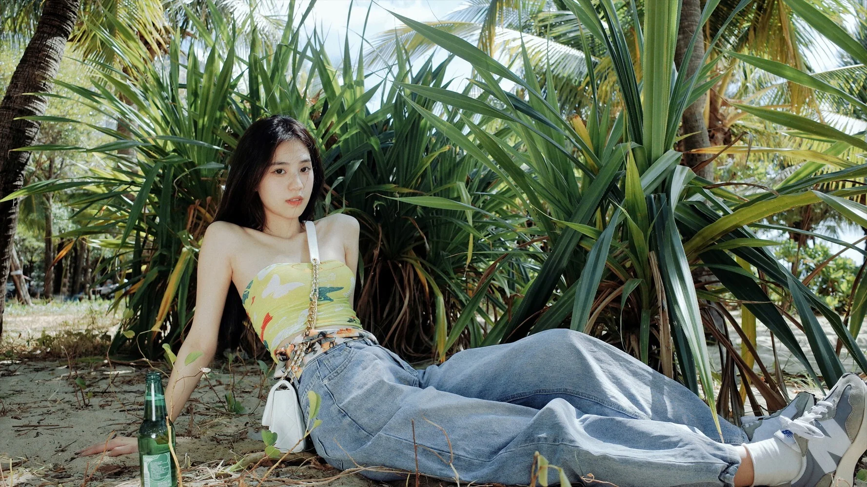 户外 长发 美女 4k电脑壁纸 4K手机壁纸｜高清图片集