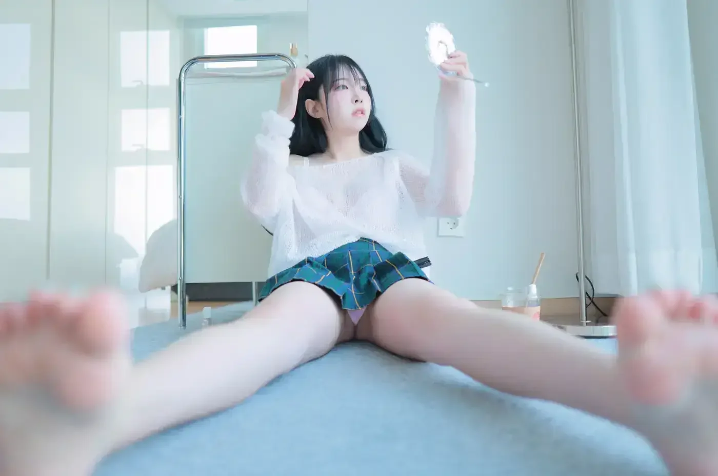 [Patreon] rinaモモリナ (momorina): Extra-short Plaid Skirt｜高清图片集