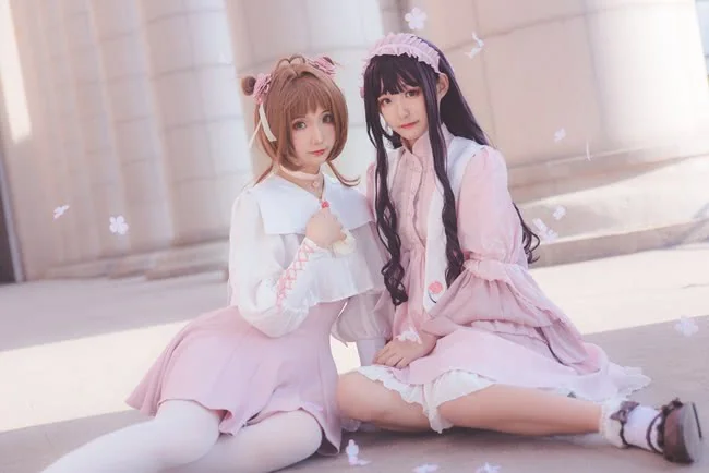魔卡少女樱COS写真，粉白洋装真好看