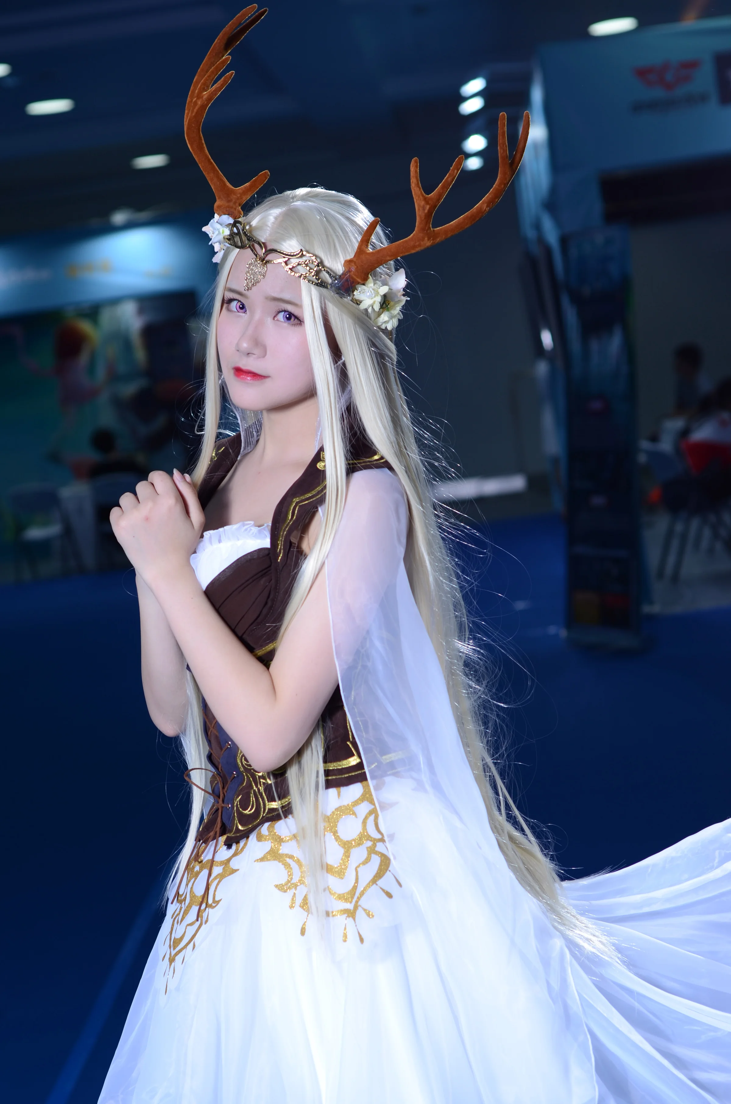 奇迹暖暖 精灵鹿后 COS写真