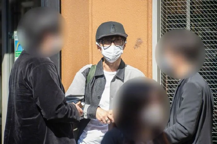周刊文春爆料：超人气声优樱井孝宏“10年不伦爱”｜高清图片集