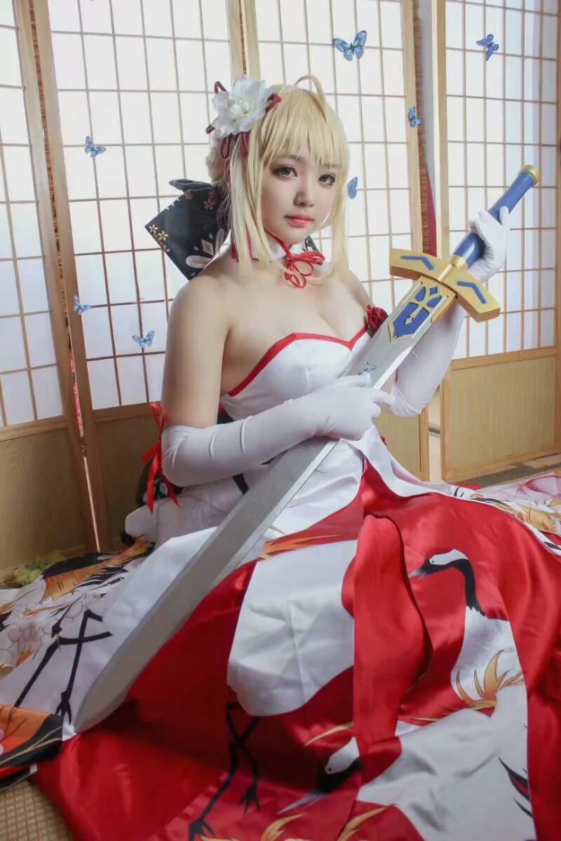 saber仙鹤礼服COS写真