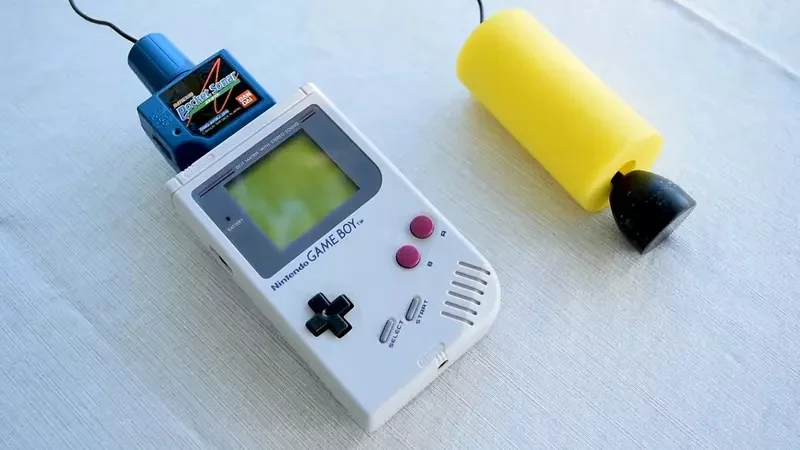 被認為是ＡＩ生成的《Game Boy口袋聲納》這種奇葩配件真的存在｜高清图片集
