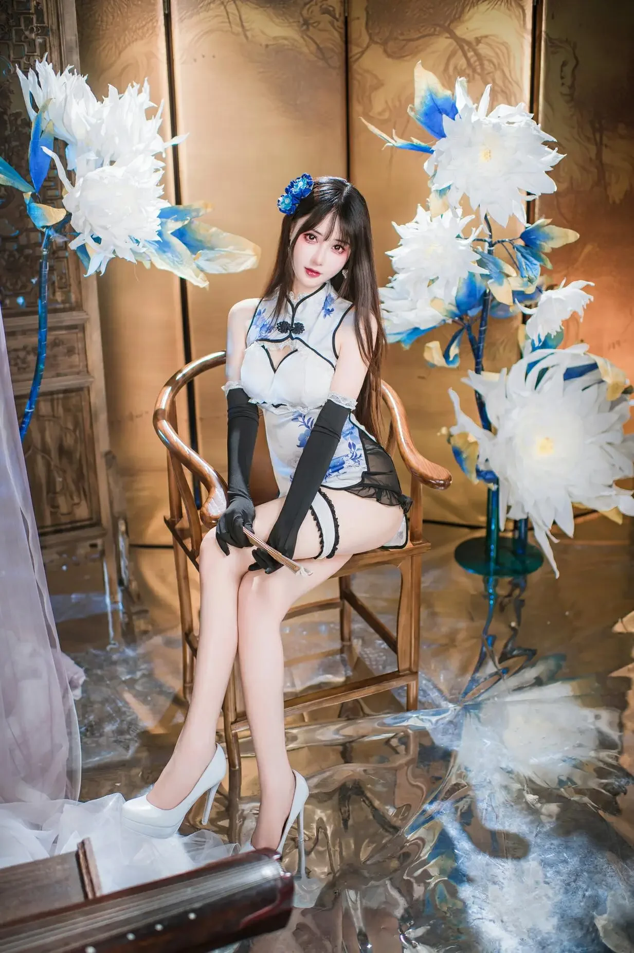 羽生三未 – 瓶儿·青花瓷旗袍｜高清图片集