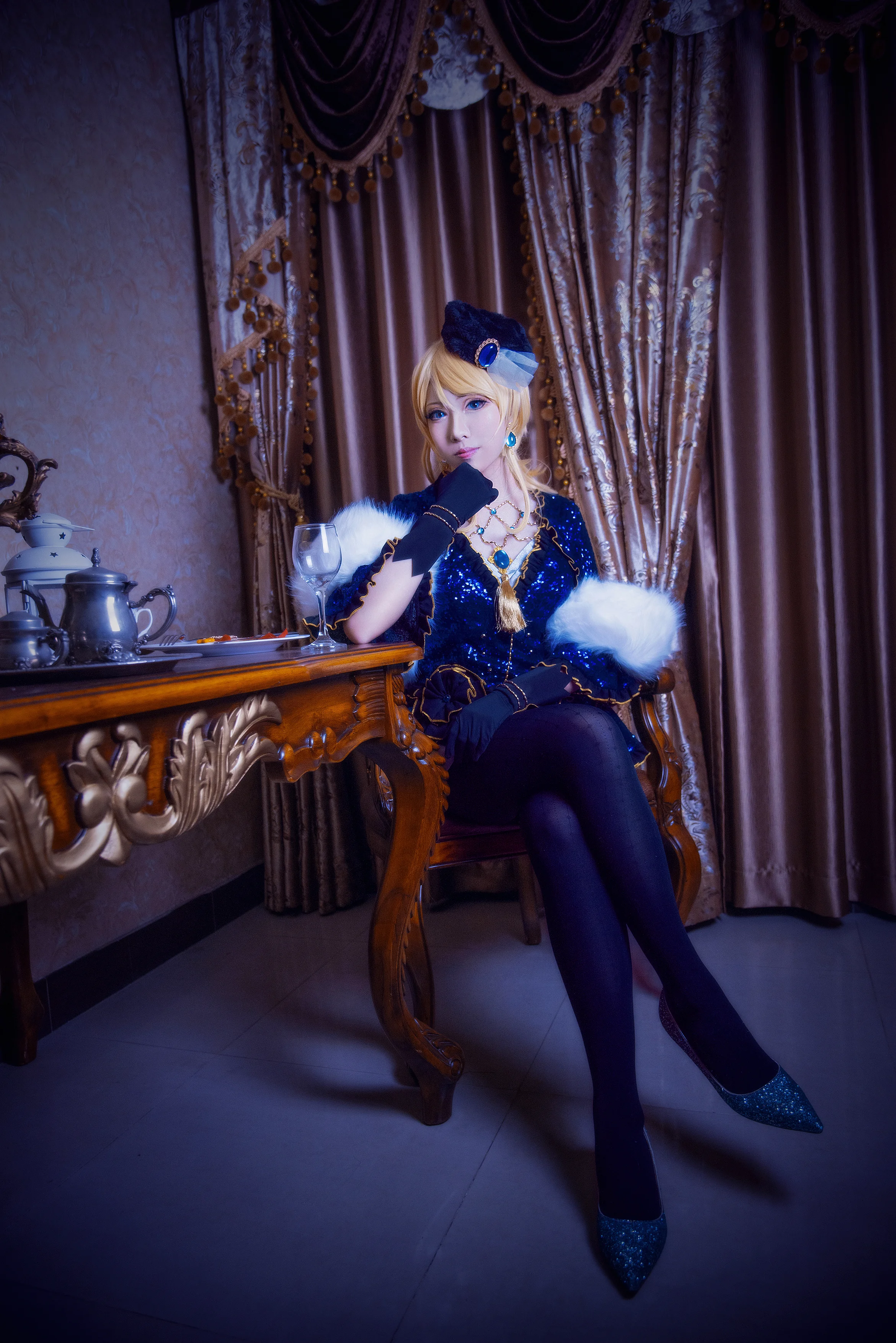 love live绚濑绘里钻石王老五COS写真