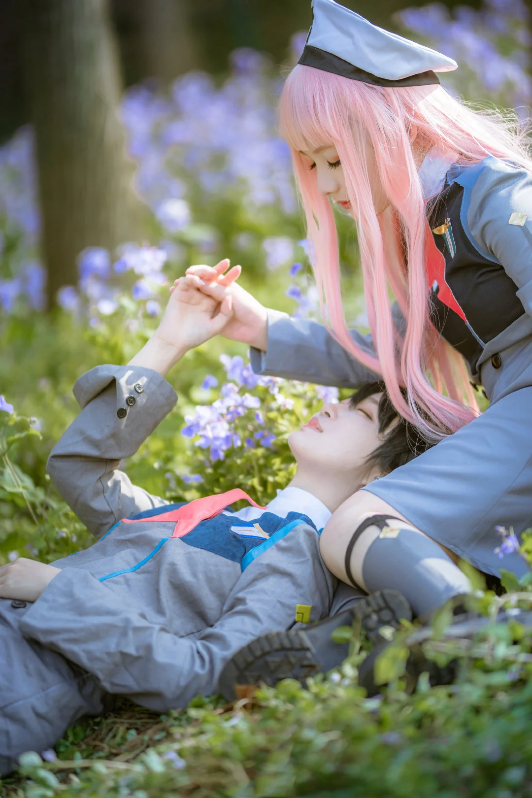 《DARLING in the FRANXX》02COS写真，樱花是像02头发一样漂亮颜色的花