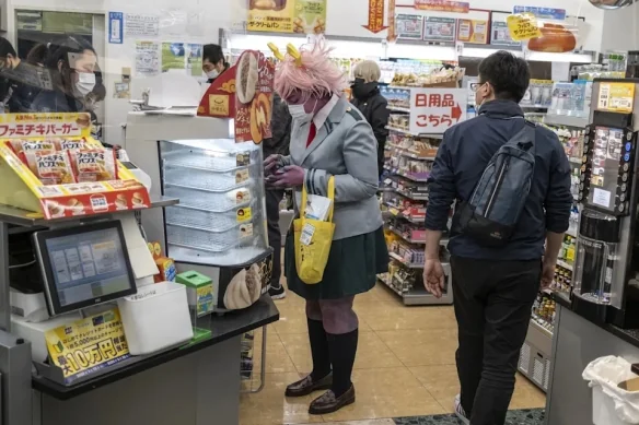 欧美网友不解日本动漫为何爱把"便利店"当浪漫圣地？｜高清图片集