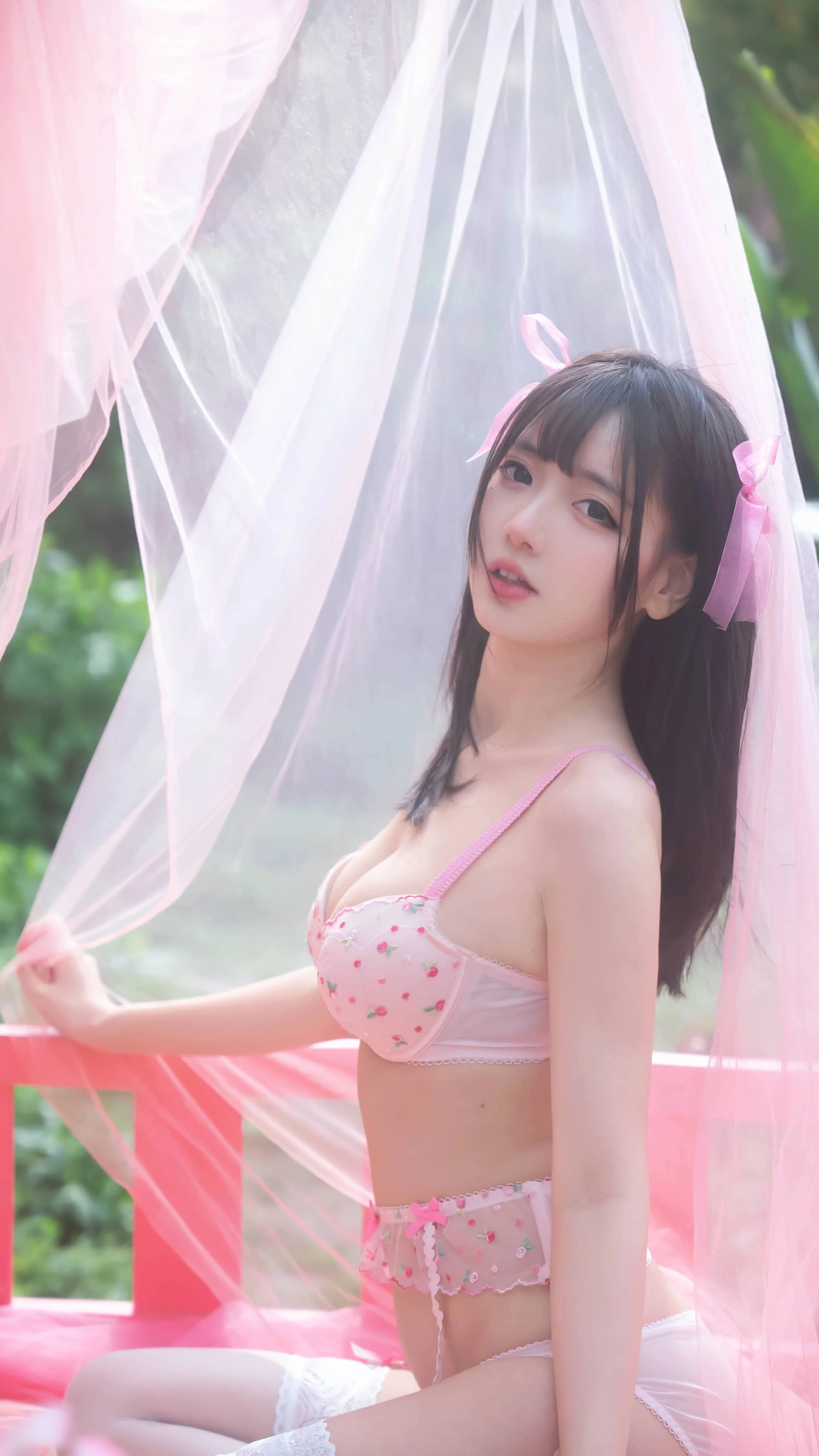 陆卿卿kyokyo – 法式私房｜高清图片集