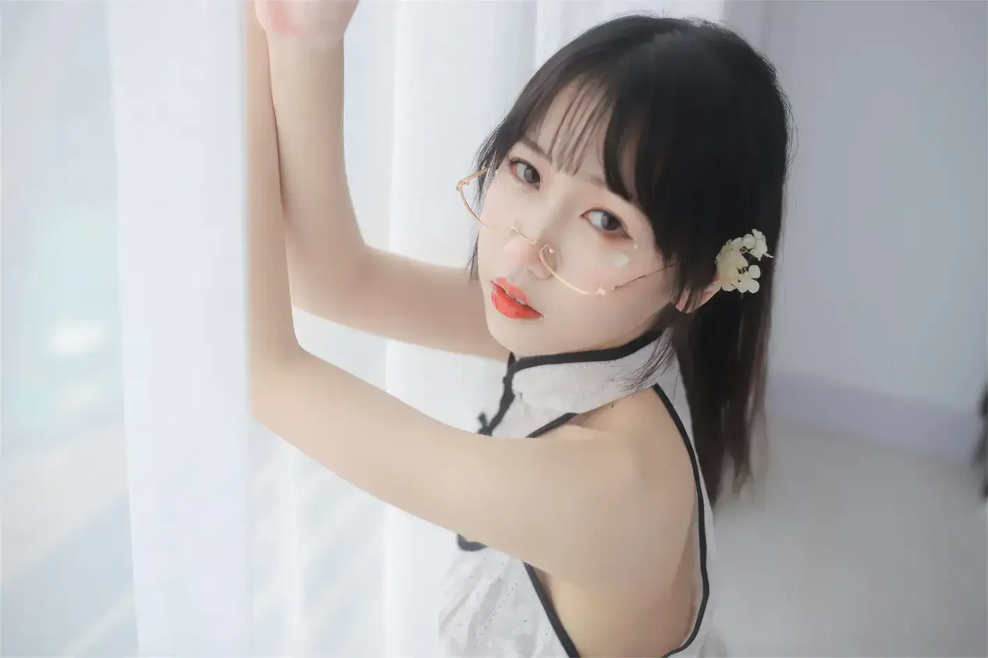 不呆猫 – 人妻白旗袍｜高清图片集