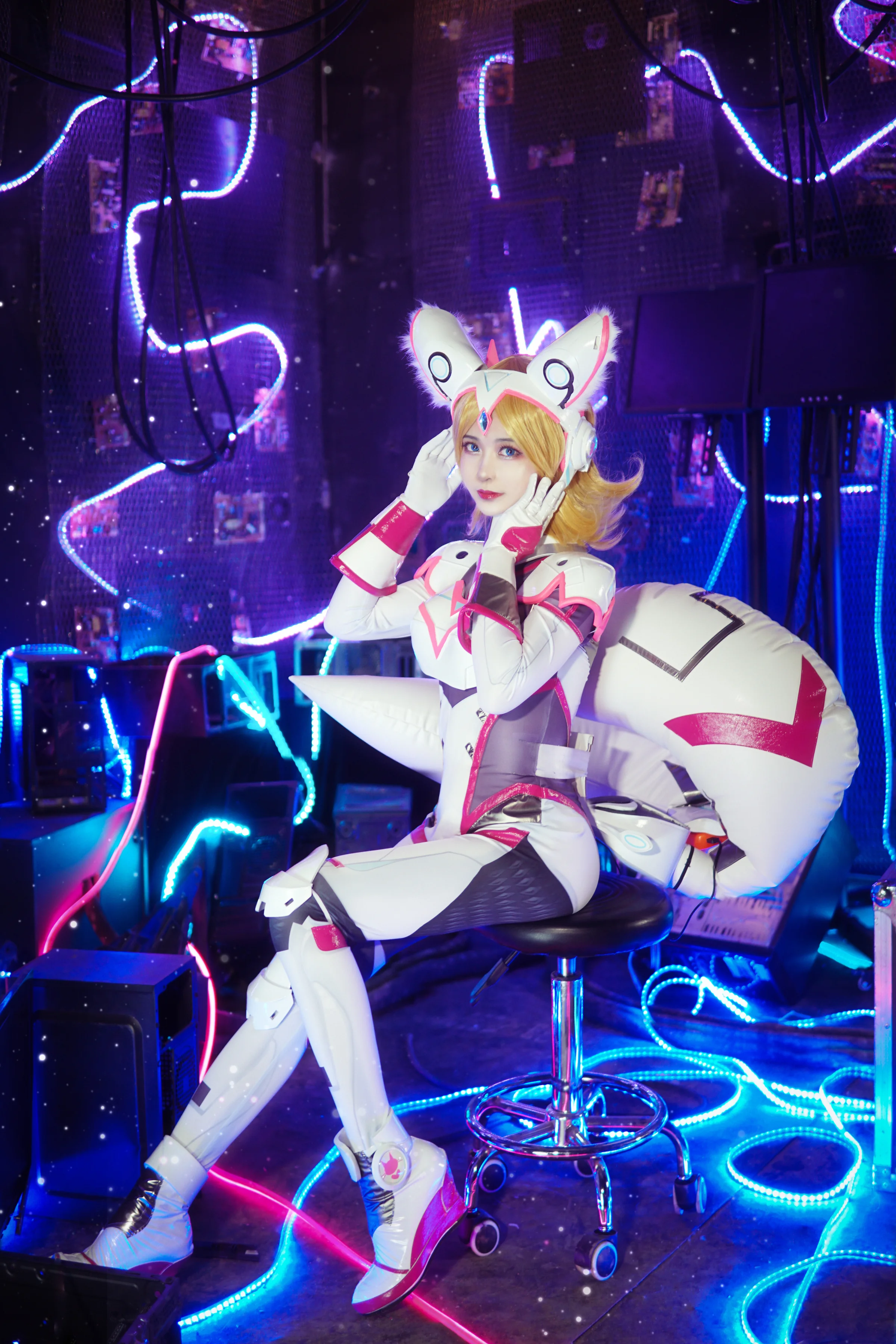 《王者荣耀》妲己机甲COS写真