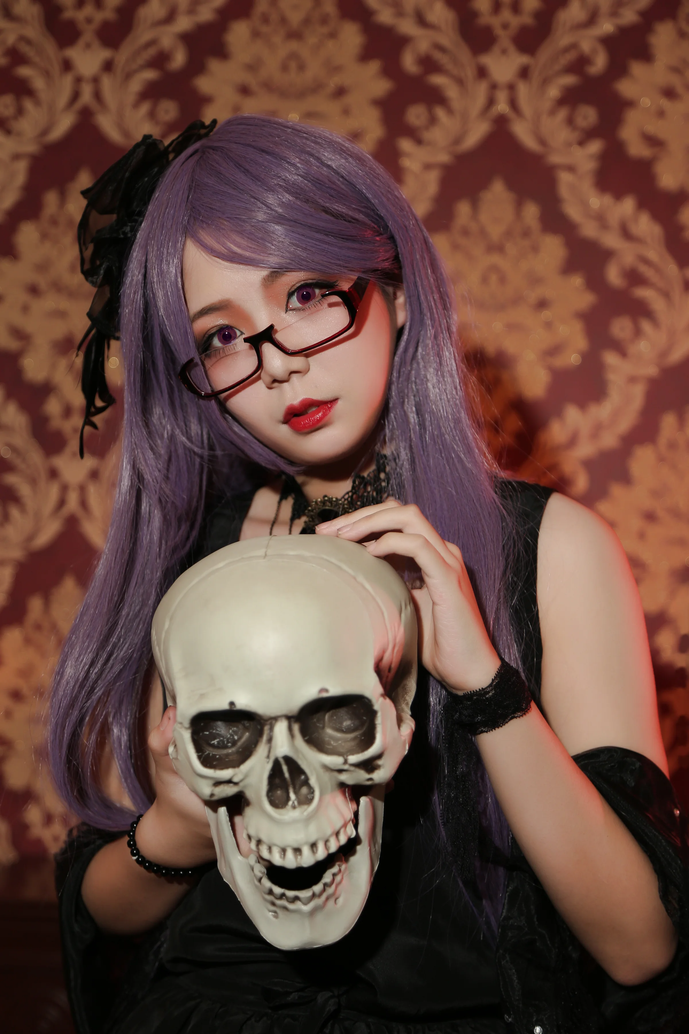 神代利世黑礼服COS写真