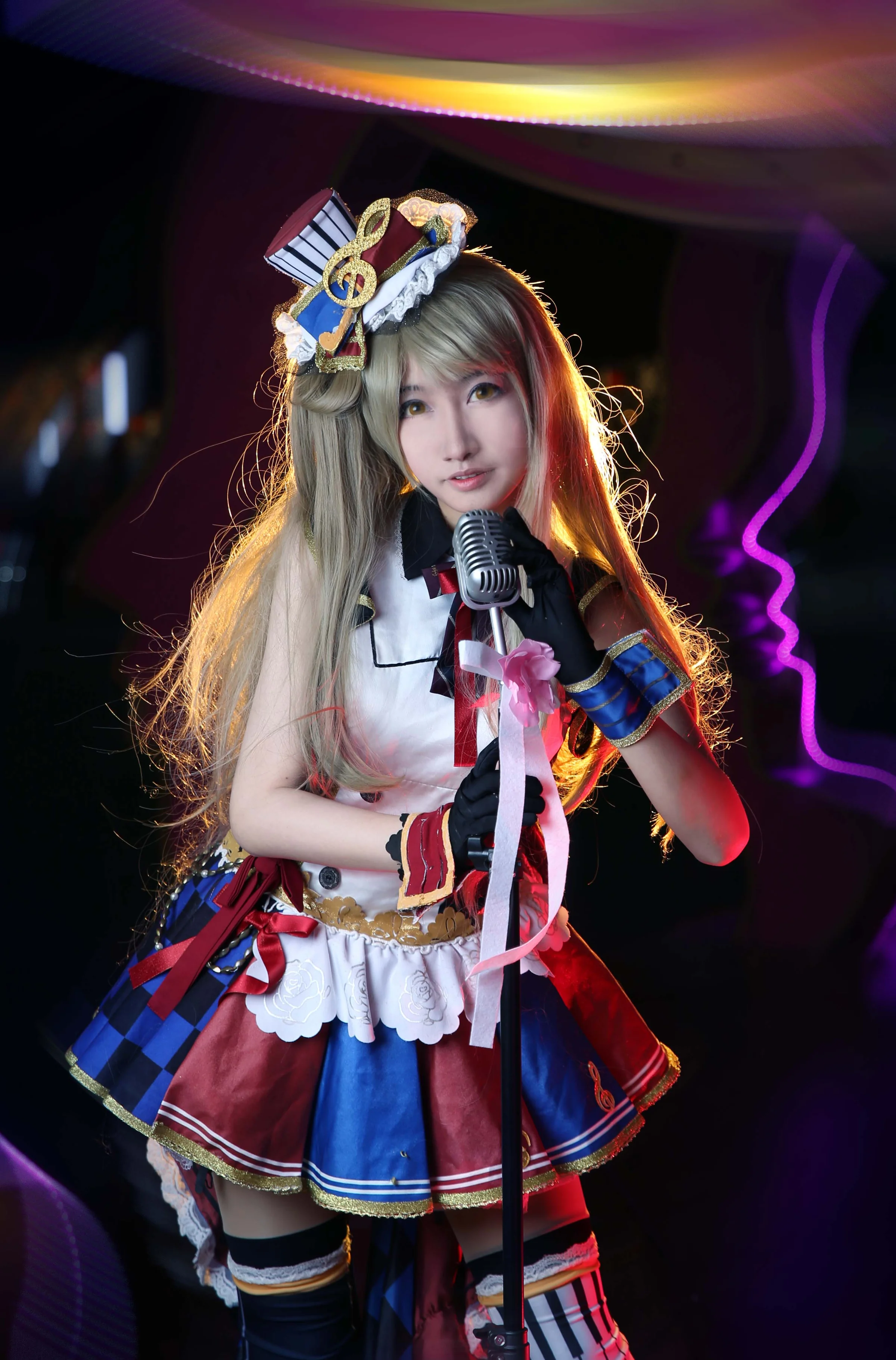 南小鸟女仆觉醒COS写真 努力的演唱吧～