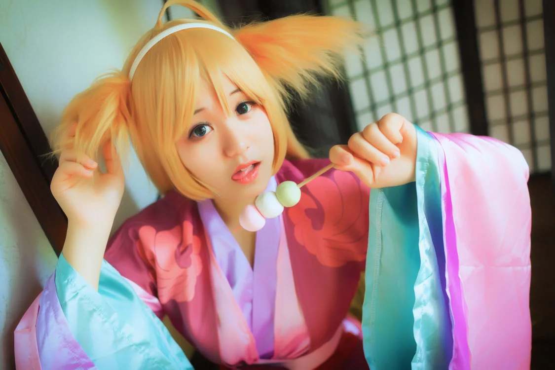 狐妖小红娘 涂山苏苏COS写真，要吃糖吗？