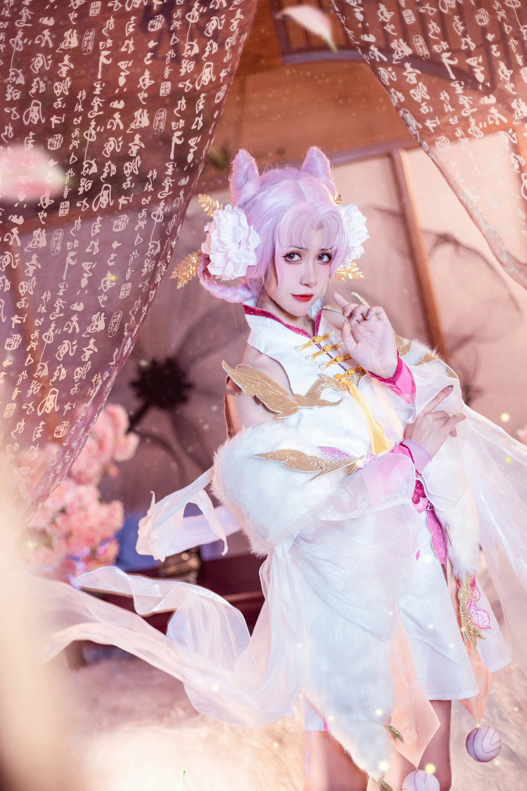 《王者荣耀》嫦娥拒霜思COS写真