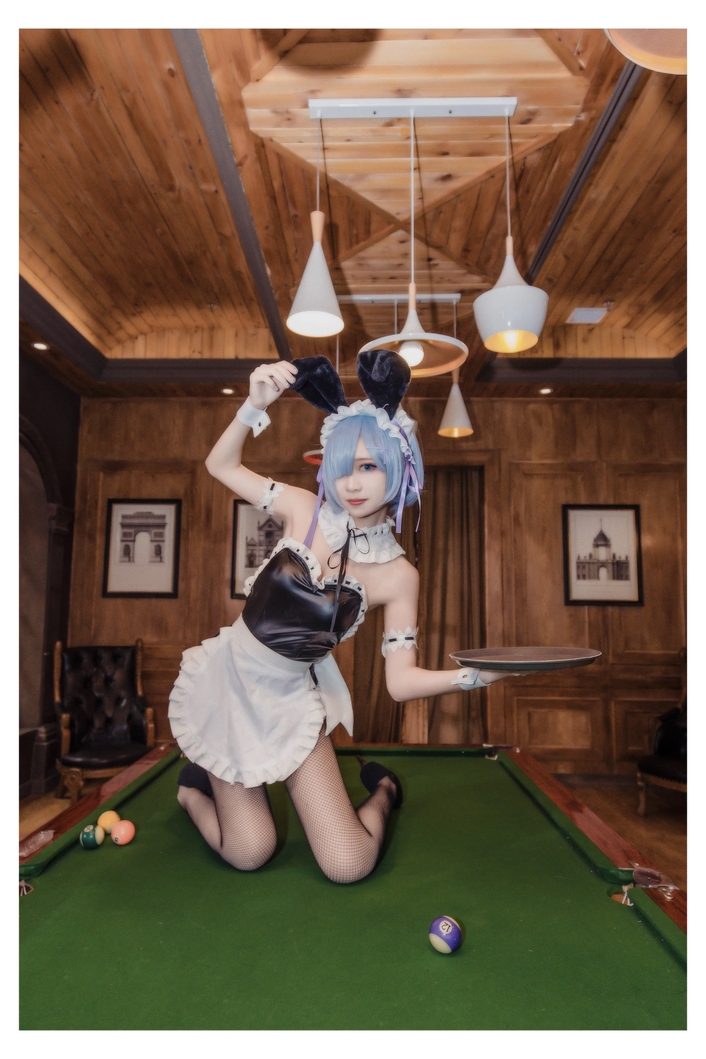 蕾姆兔女郎在线翻牌 COS写真