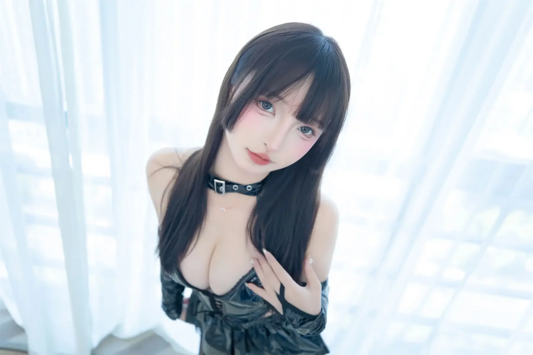 神楽坂真冬 – 美脚调教｜高清图片集