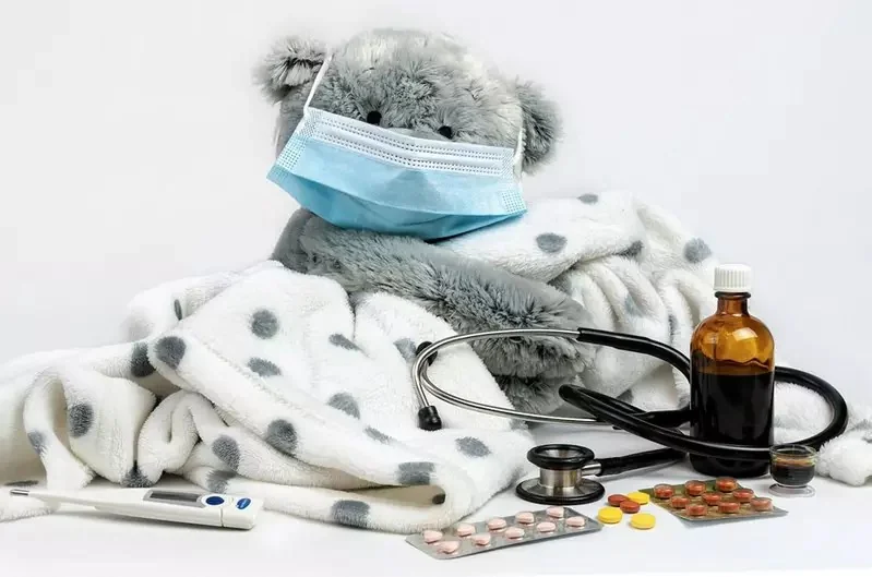 女兒知道把拔生病特別化身醫師開藥 貼心的舉動讓生病的父親看了超感動｜高清图片集