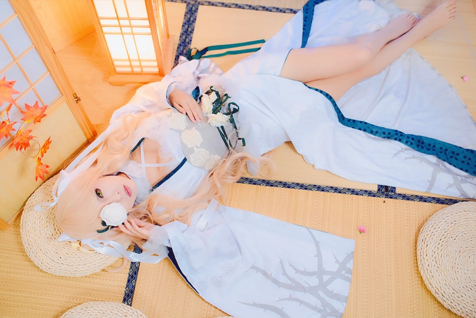 蔷薇少女雪华绮晶COS写真