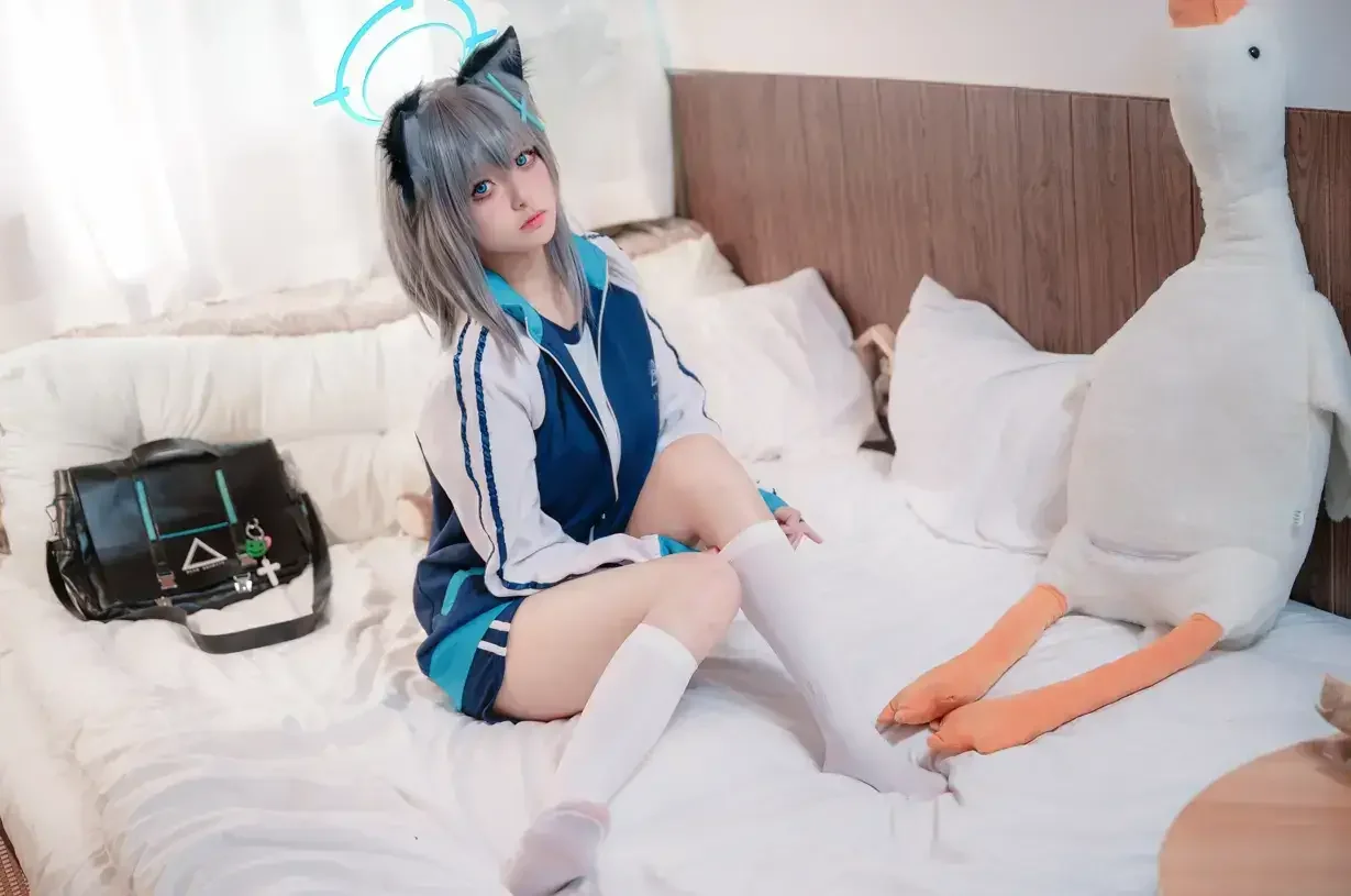 九柒喵 – 体操服白子｜高清图片集