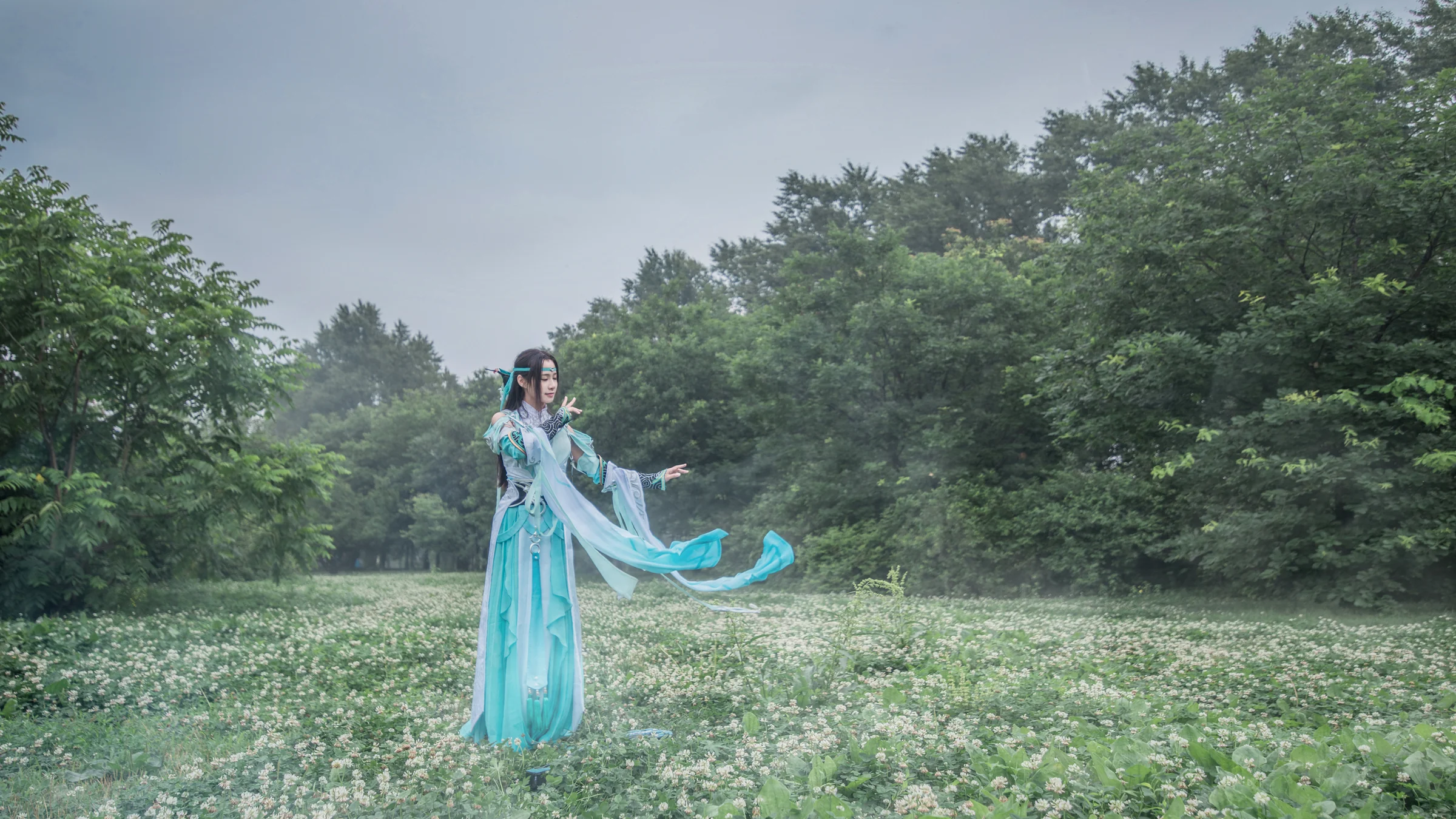 剑网三雪河琴娘COS写真--骤雨初霁