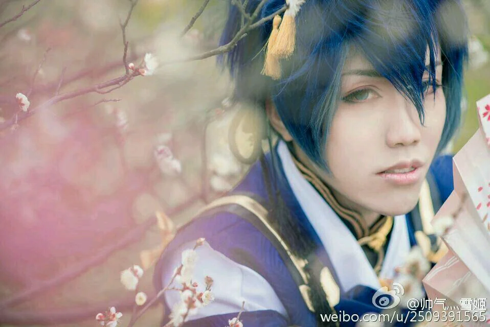 《刀剑乱舞》三日月宗近COS写真