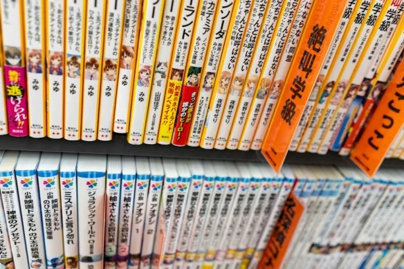 日本轻小说没人看了?角川编辑坦言“作者比读者多”｜高清图片集