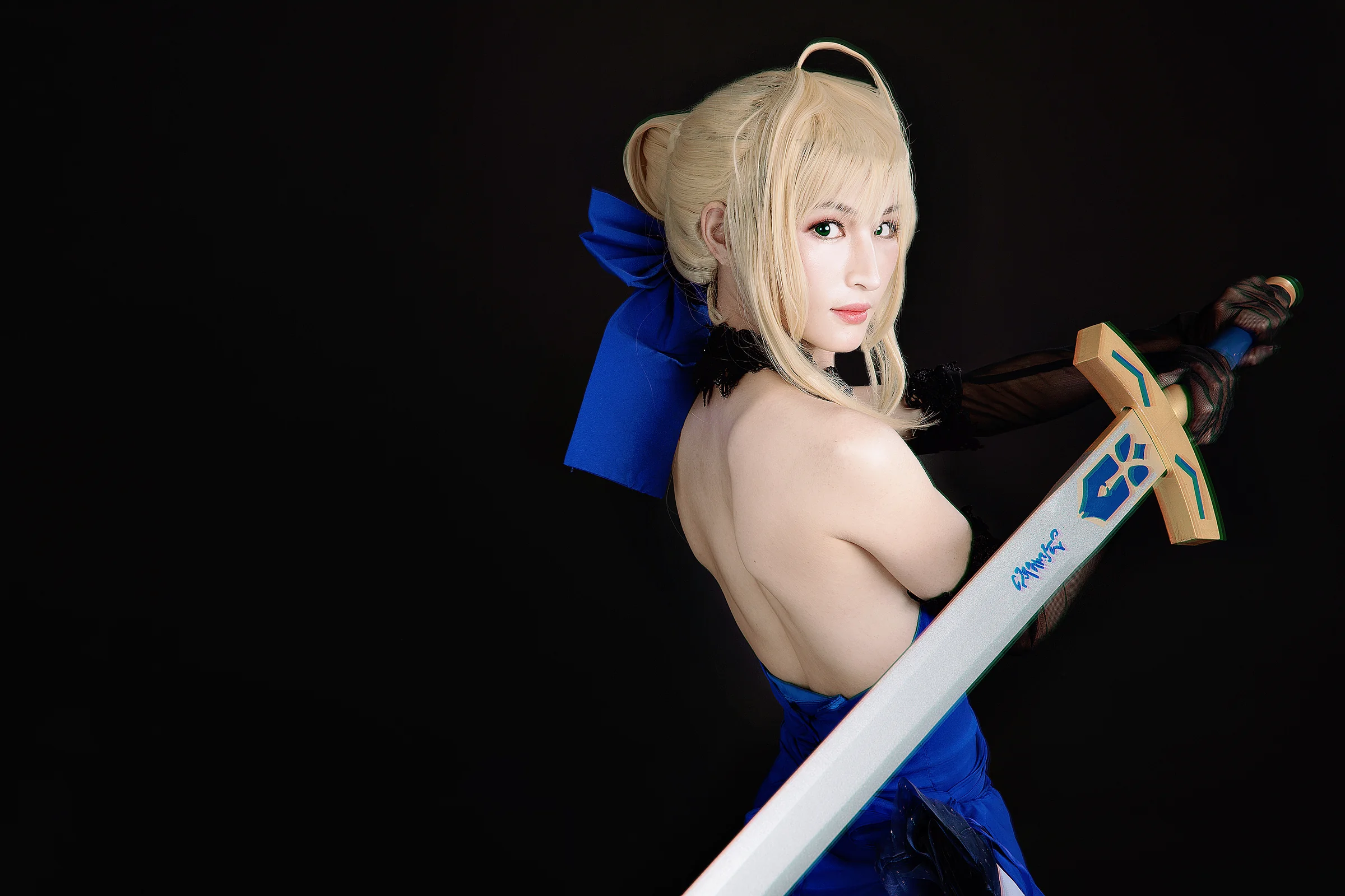 蓝礼服 saber COS写真