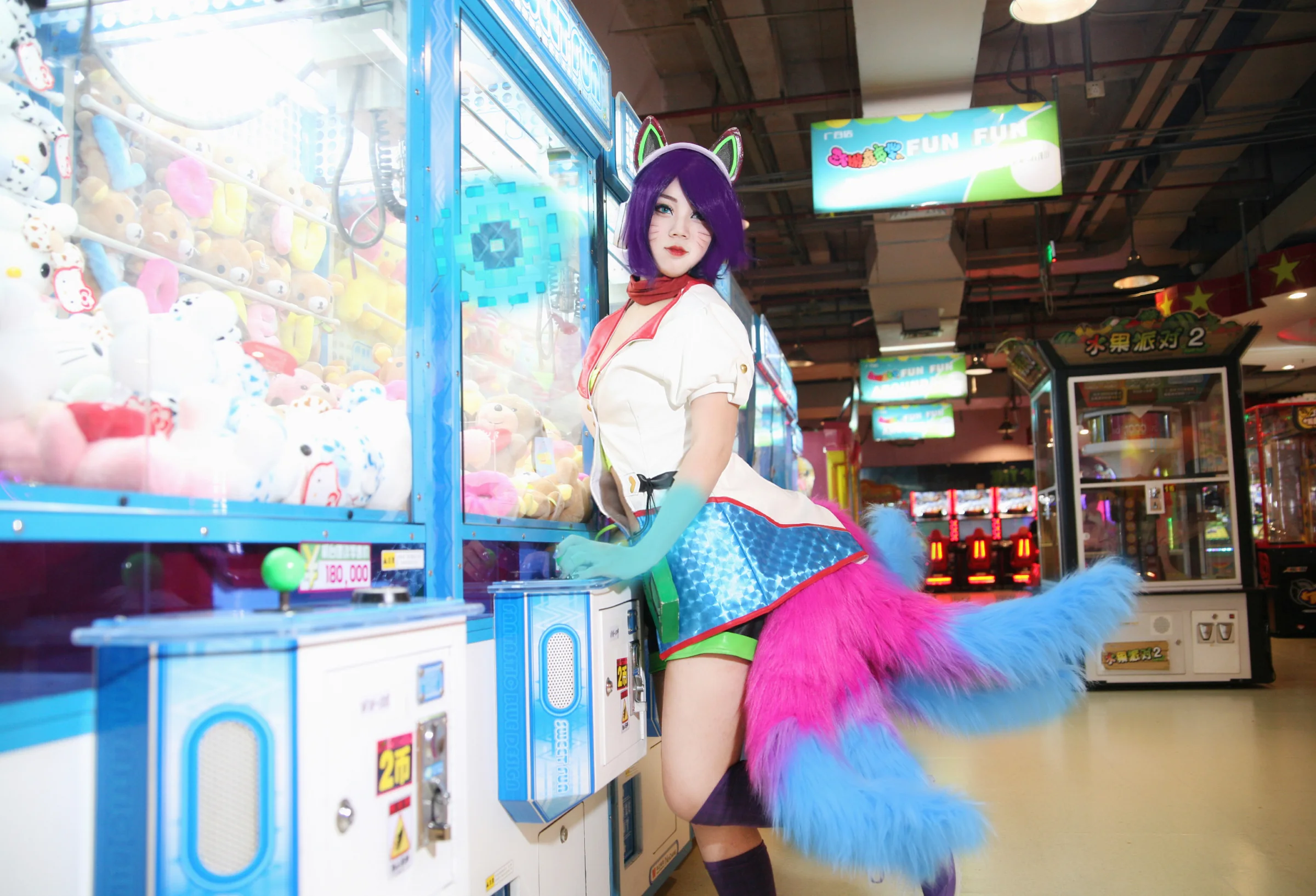 英雄联盟电玩女神阿狸COS写真