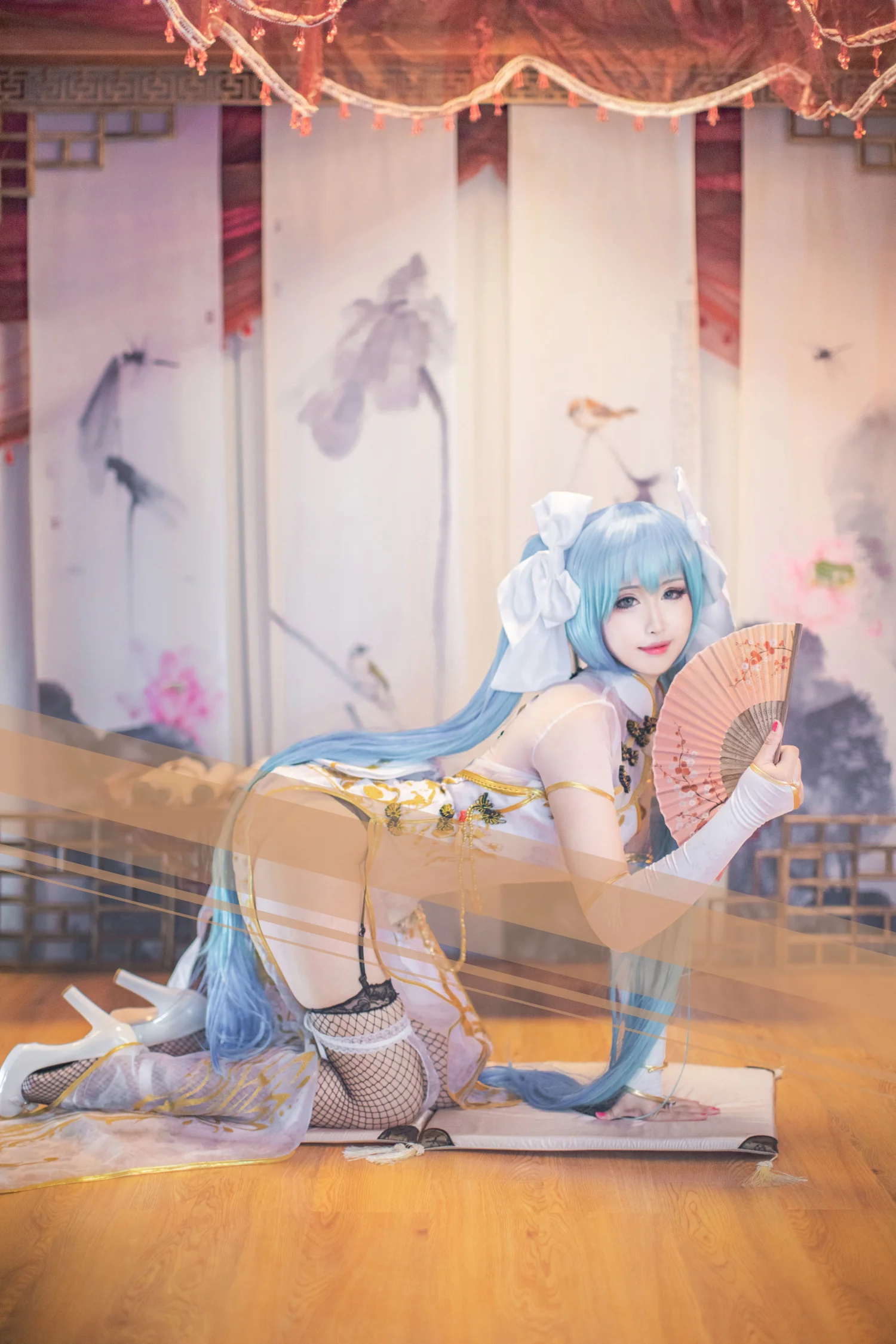 初音未来金丝雀旗袍COS写真
