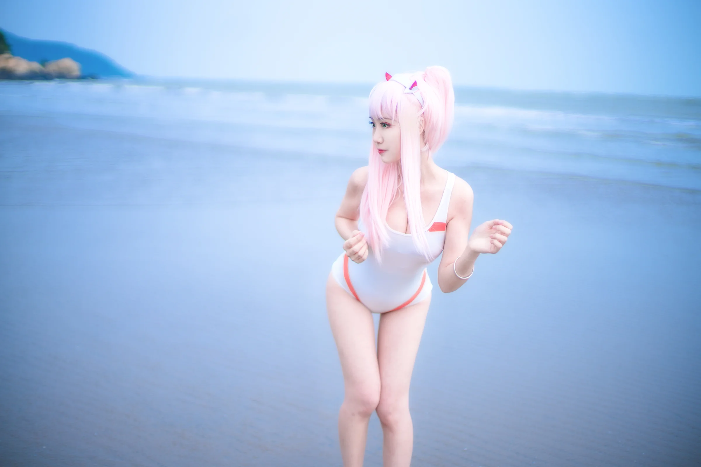 02泳装COS写真