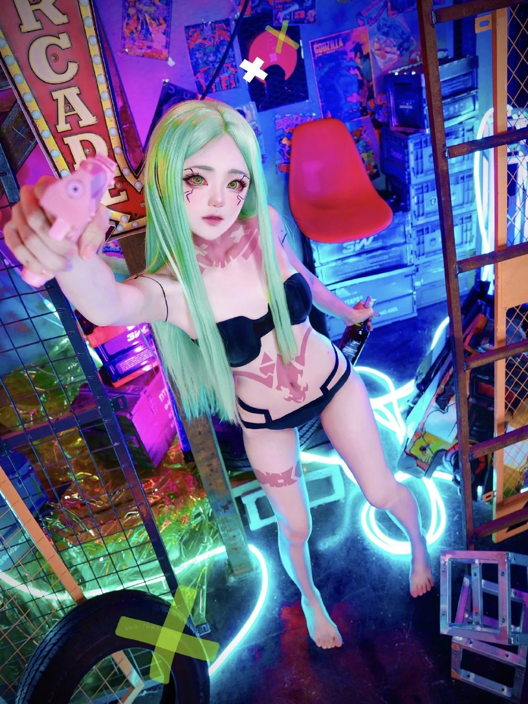 美图分享--『赛博朋克 边缘行者』丽贝卡COS写真 (by 小柔SeeU) ​​​​