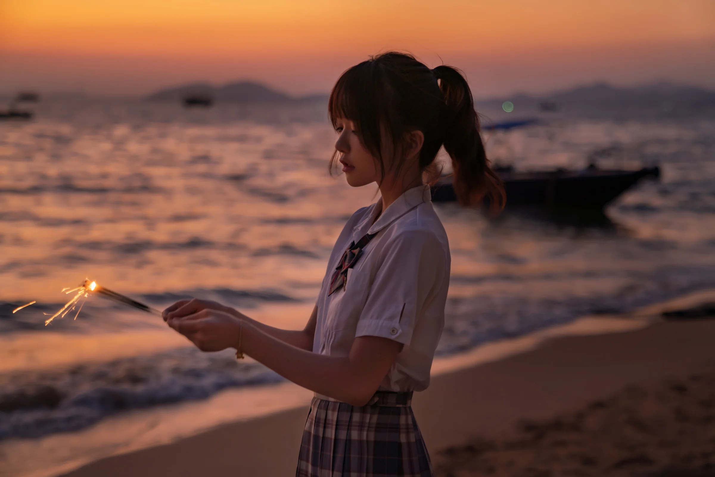 桜桃喵 – 逐海 [17P]｜高清图片集