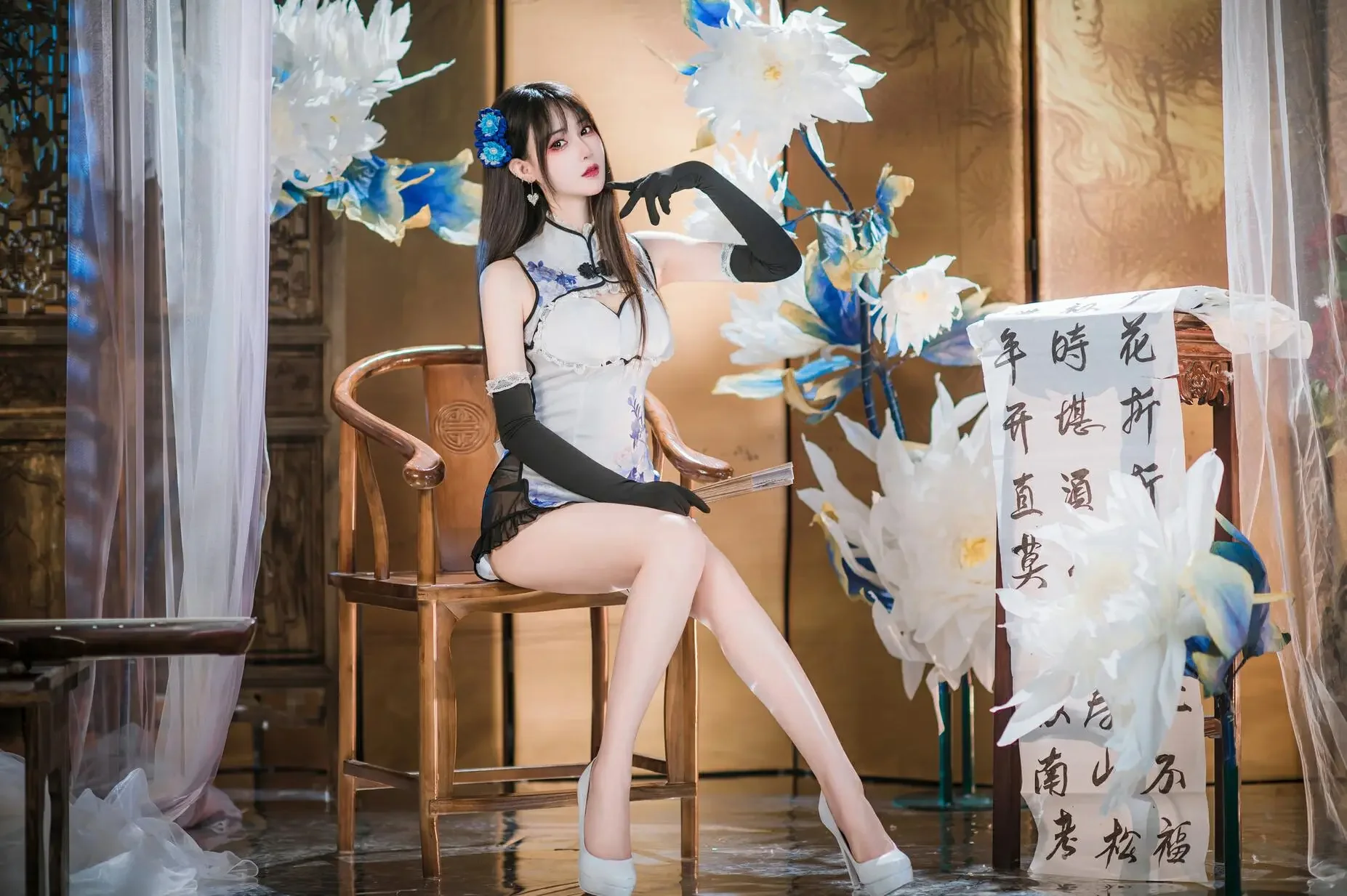 羽生三未 – 瓶儿·青花瓷旗袍｜高清图片集