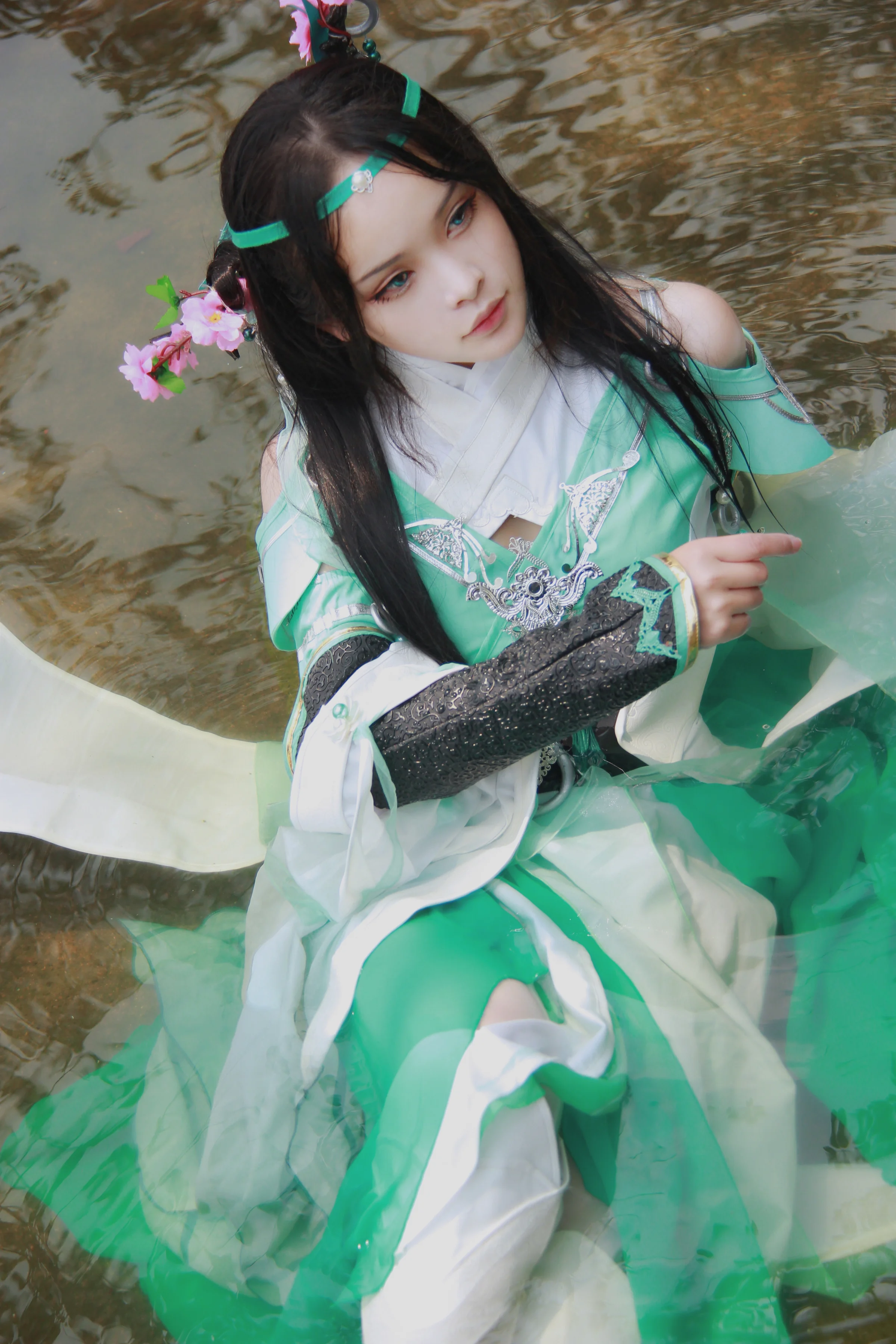 剑侠情缘网络版叁 长歌雪河成女COS写真